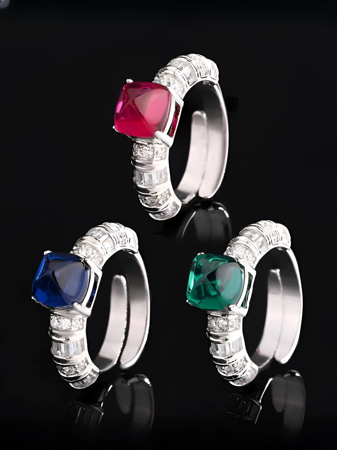 Women's 2026 metal ring, geometric shape, gold-plated, with simulated colored stones and diamonds