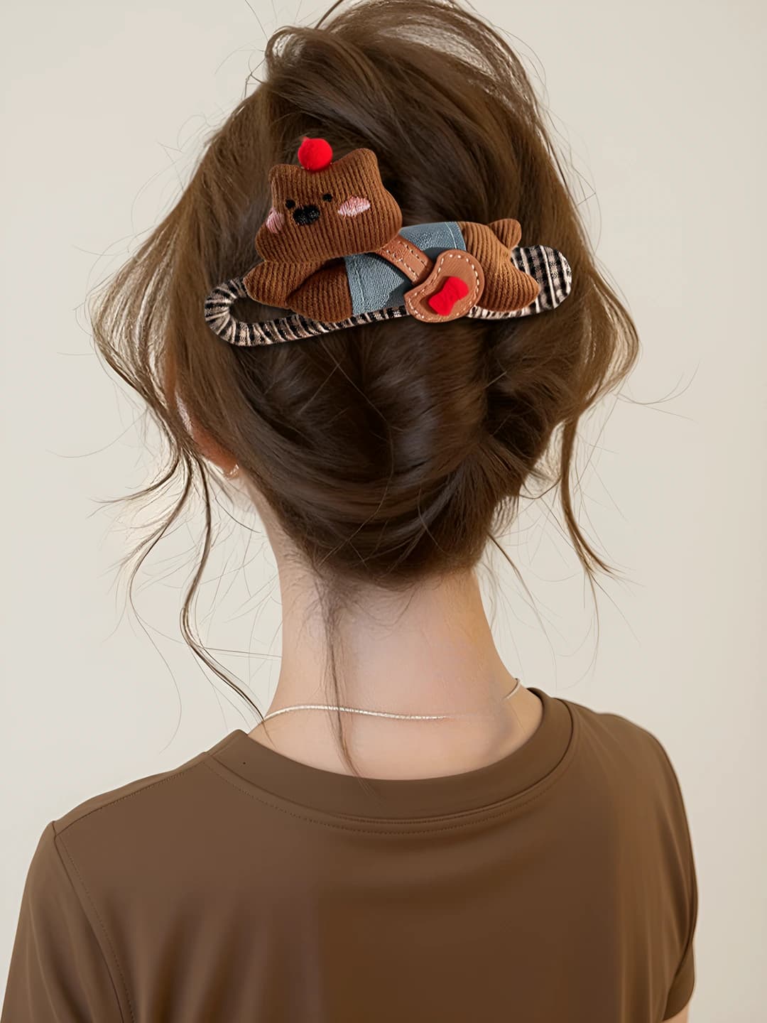 Cherry brown puppy duck clip 11 cm