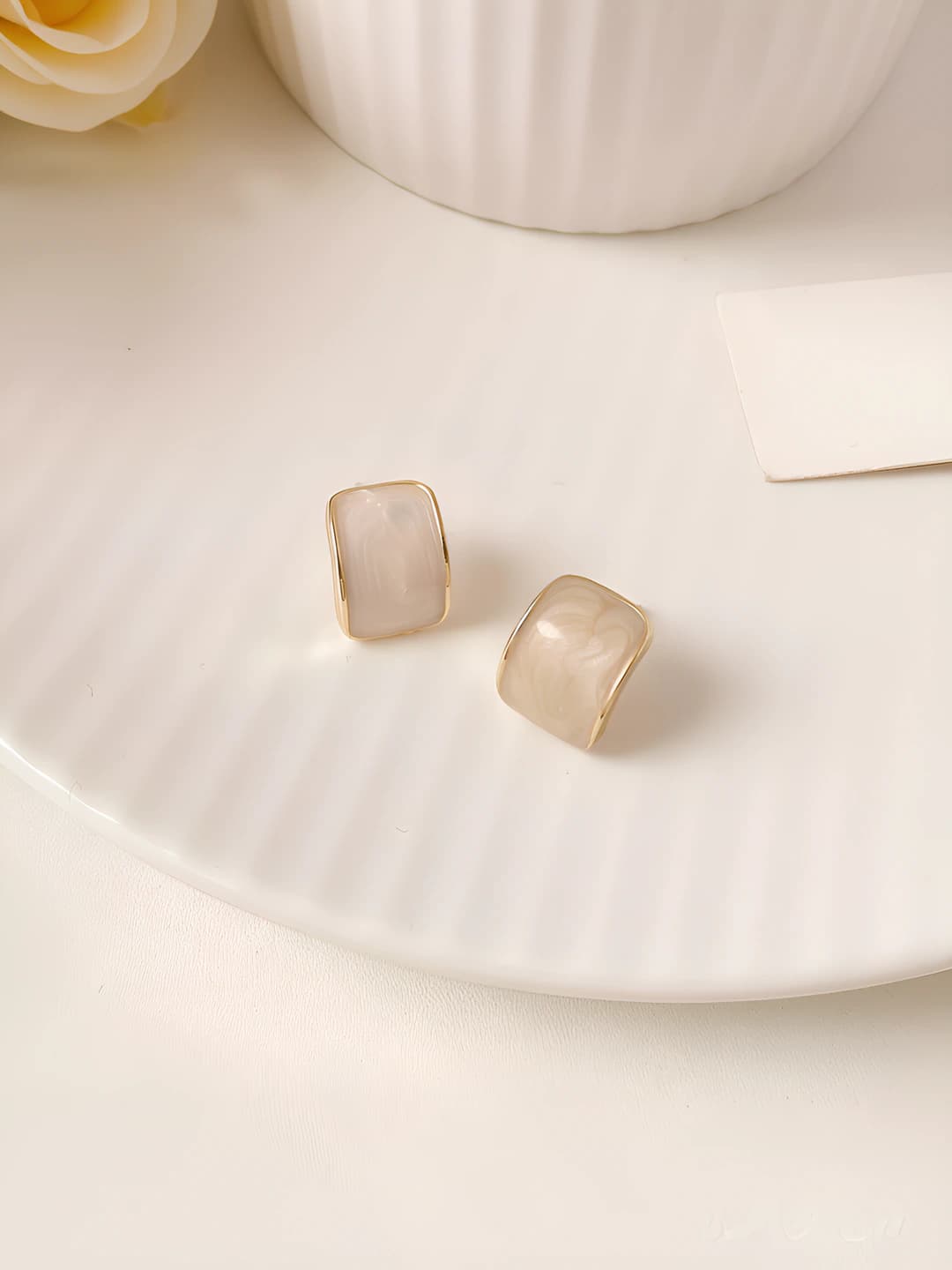 1# Arch drip off-white earrings - silver gold
