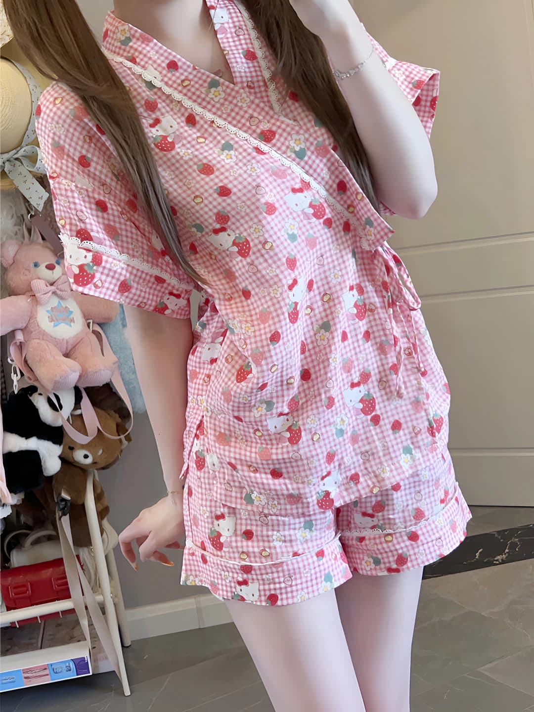 Женский комплект пижамы Hello Kitty с клубникой на лето (топ и шорты), свободный крой и большой размер