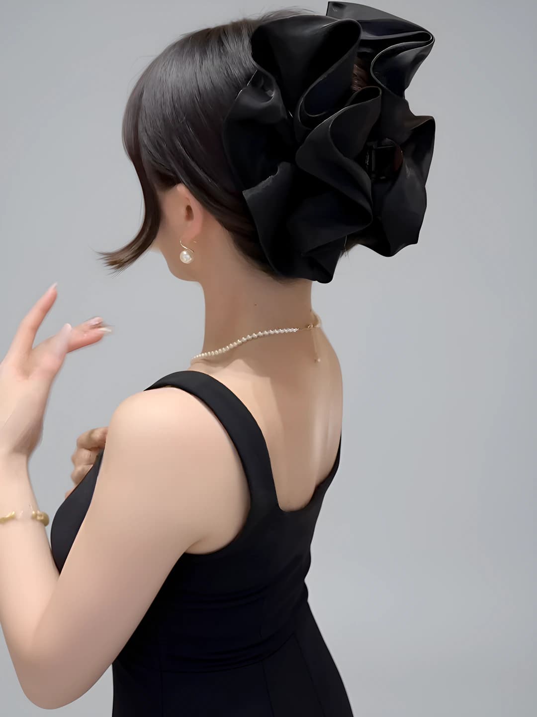 Black clip, 13 cm