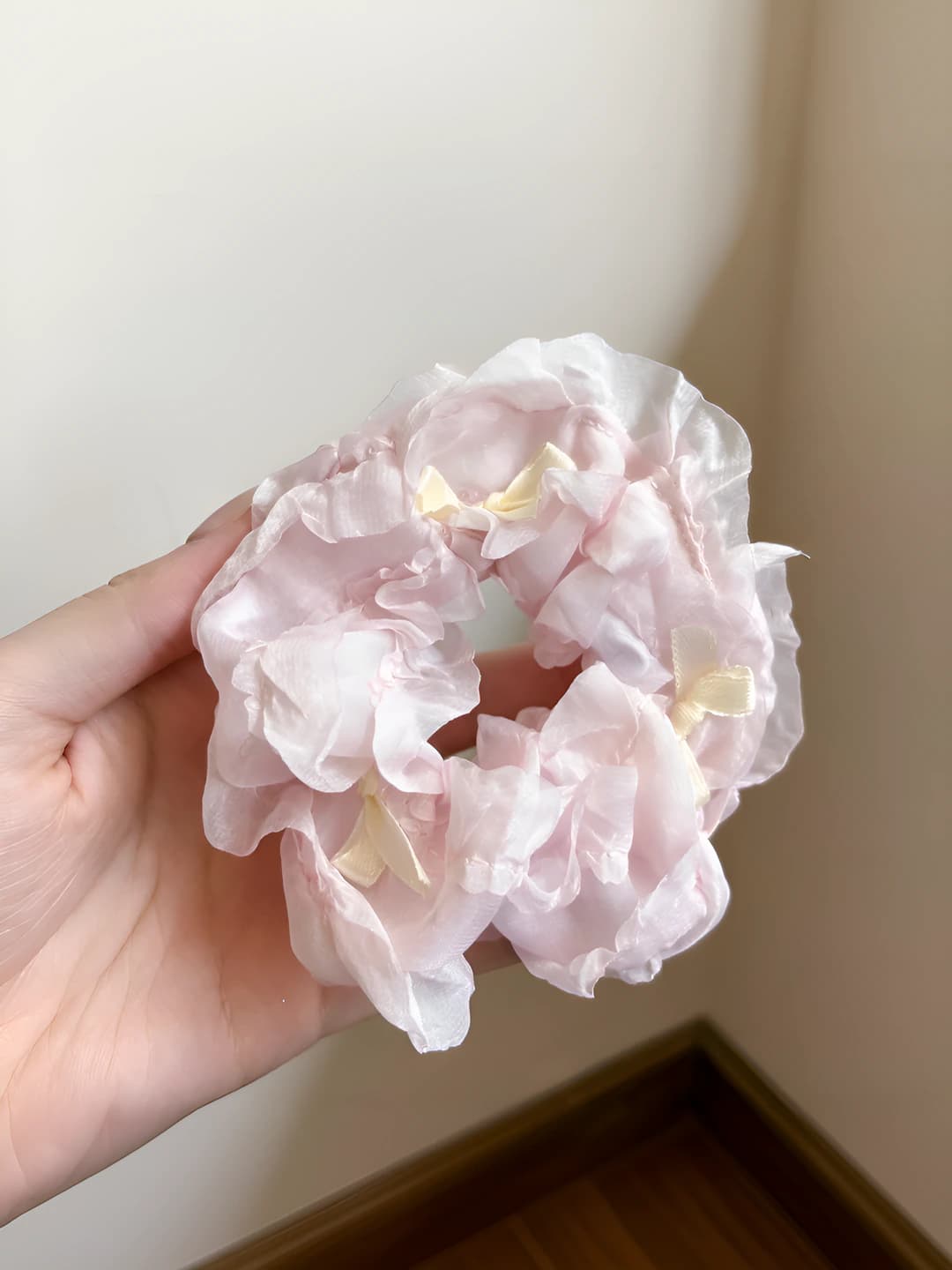 Cream white, bow, pink
