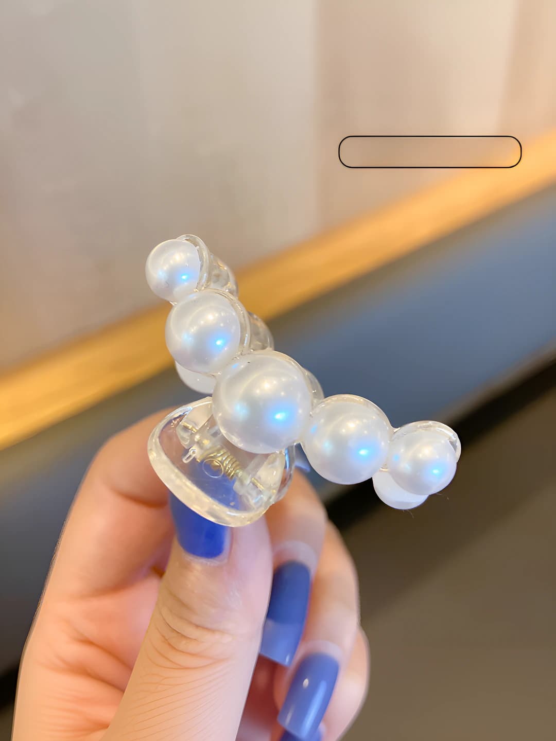Small clear pearl hair clip 4*10