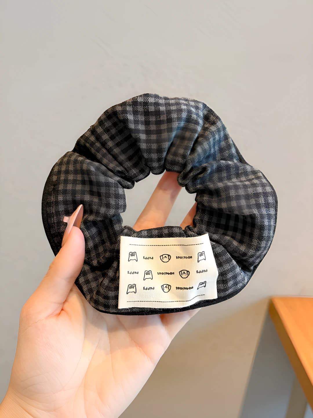 Black small mesh