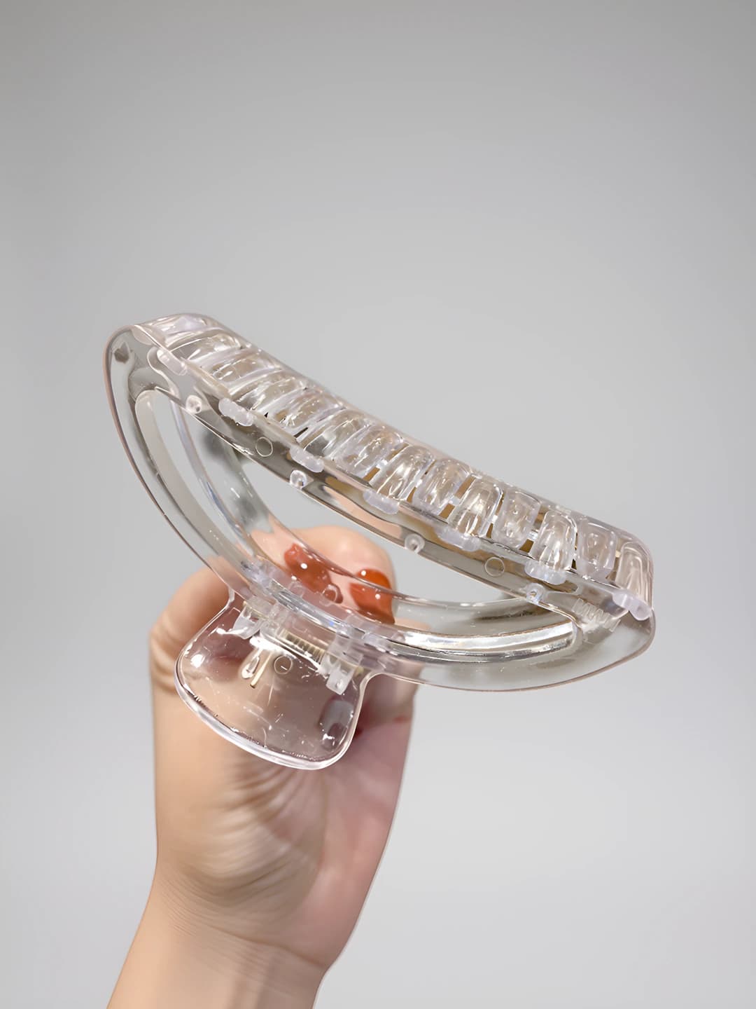 Clear D clip
