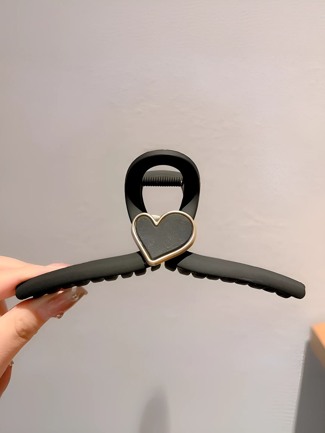 Matte black heart, 15 cm