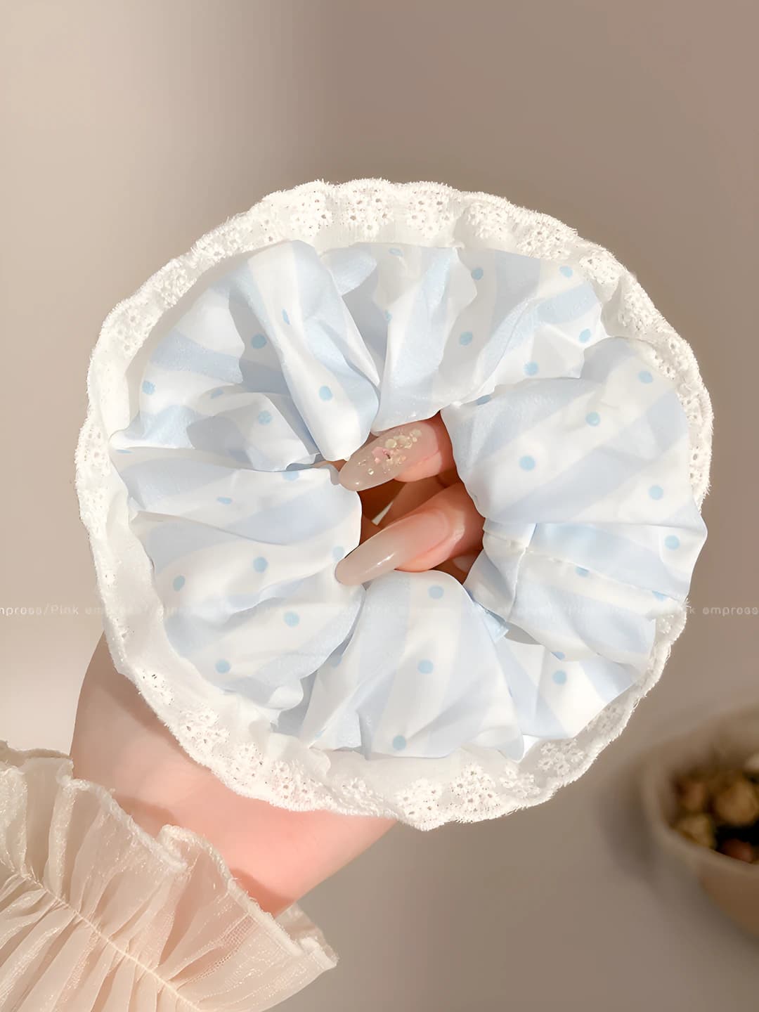 Blue polka dot, lace 10 cm