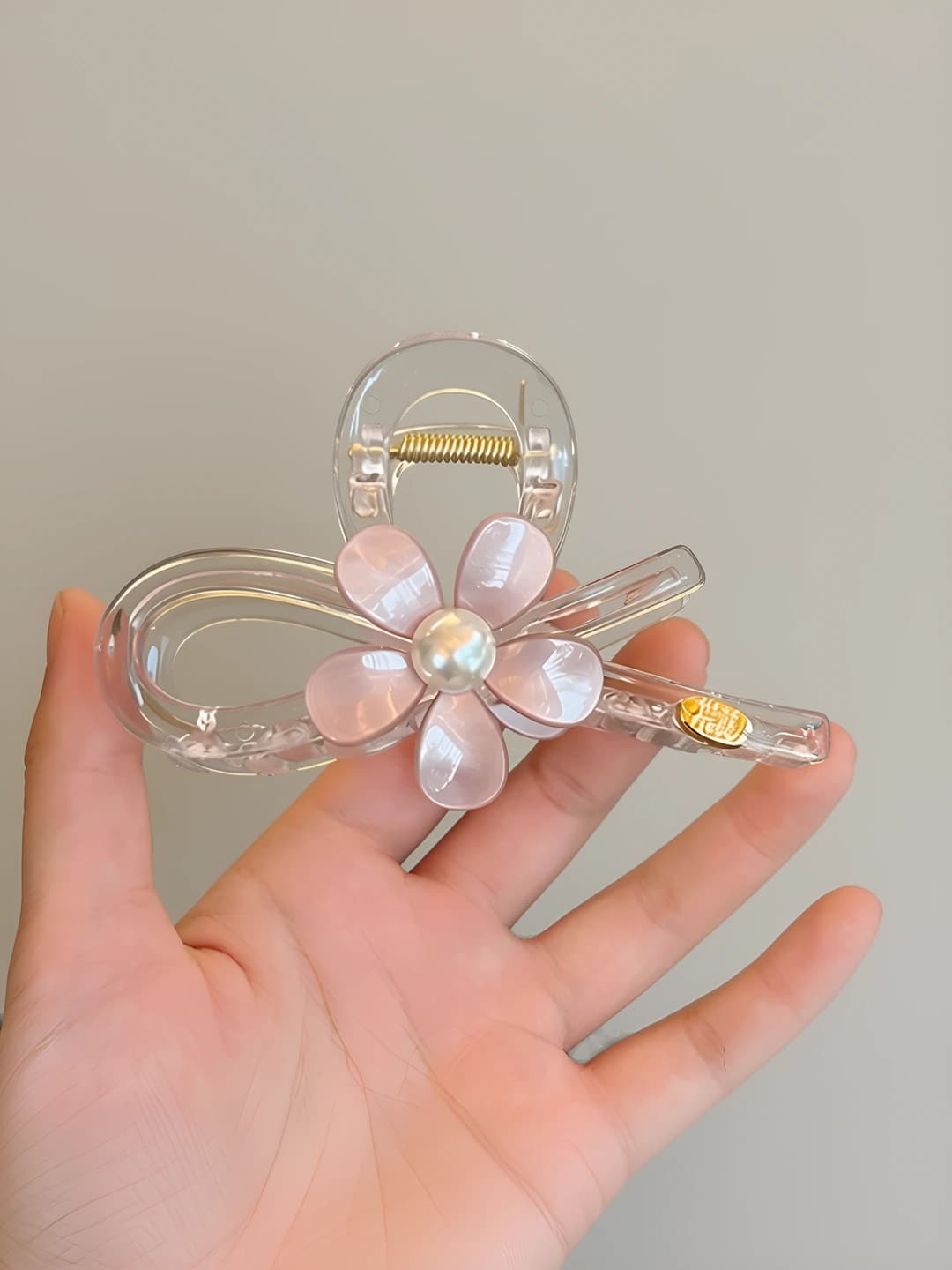 Large flower claw clip