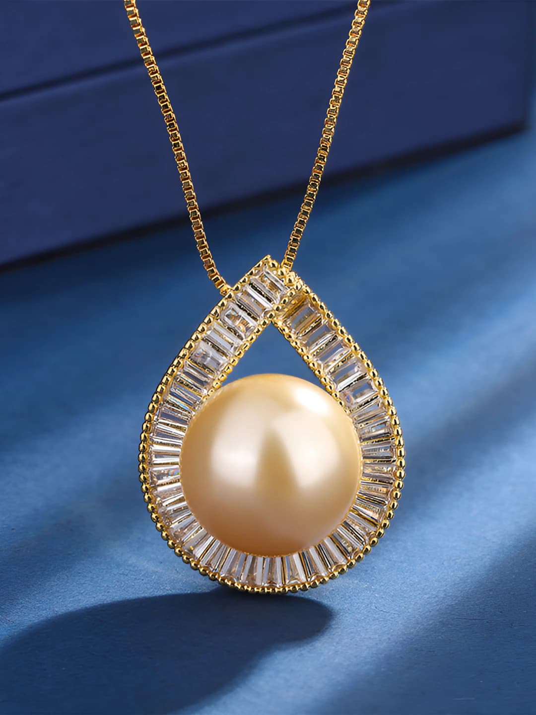 Gold bead gold pendant