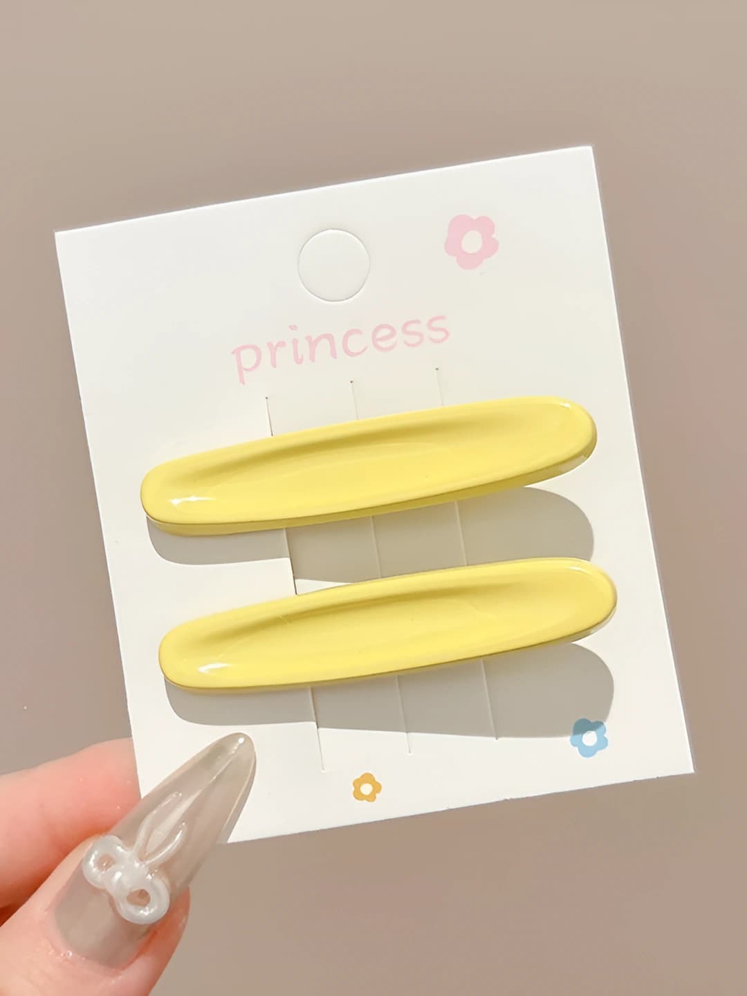 5# Rangli oval gulli soch to'g'asi Sariq rang Juft ~5.2cm