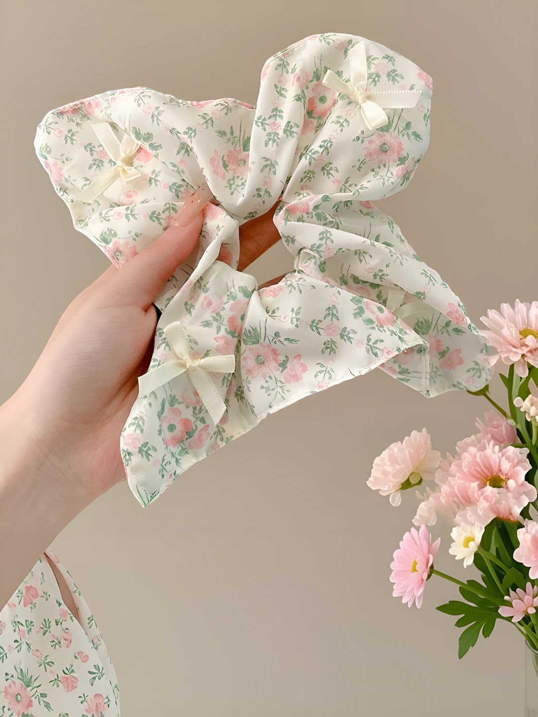 2# Pink-green floral 22 cm