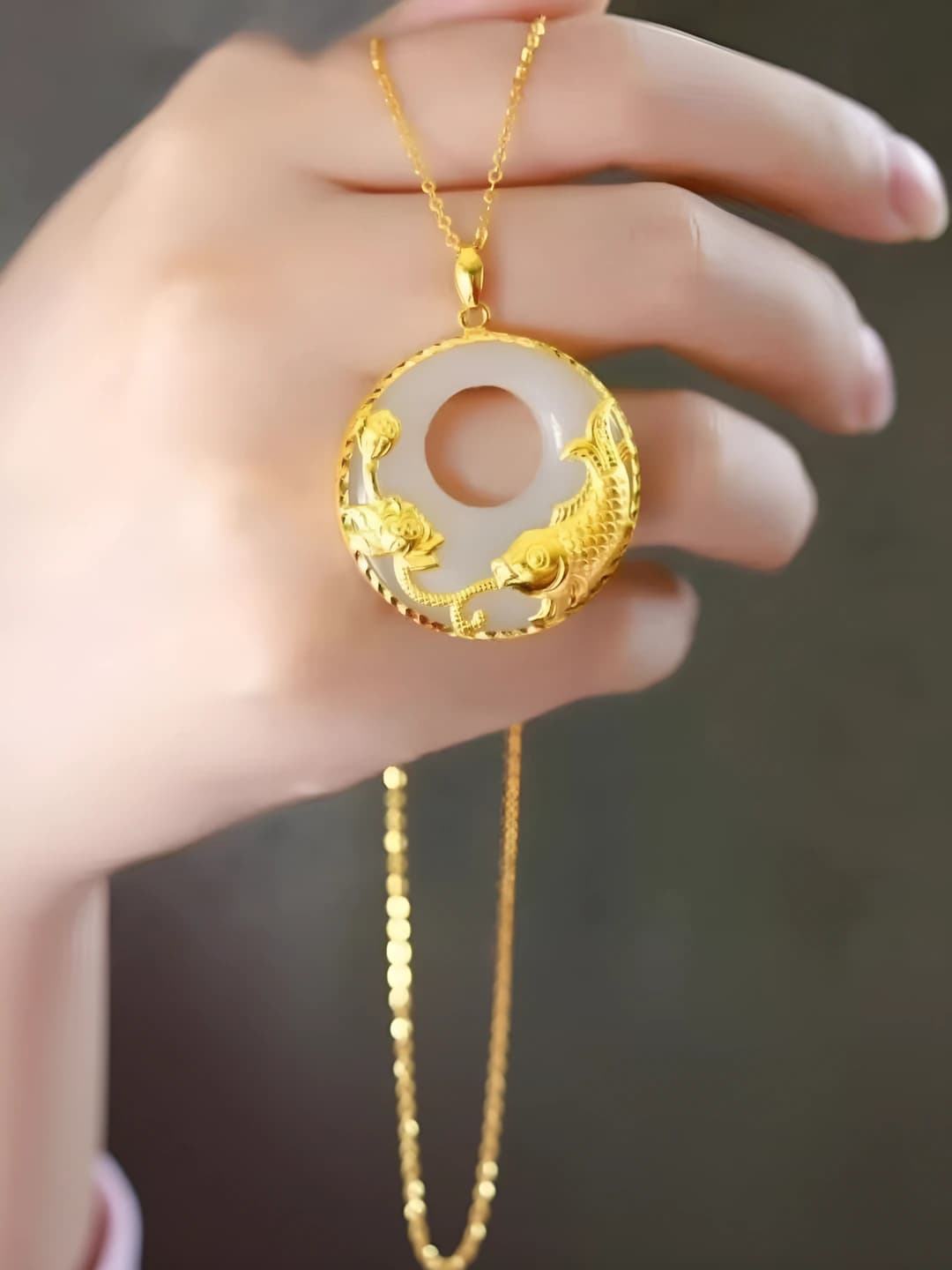 M385 Fish necklace