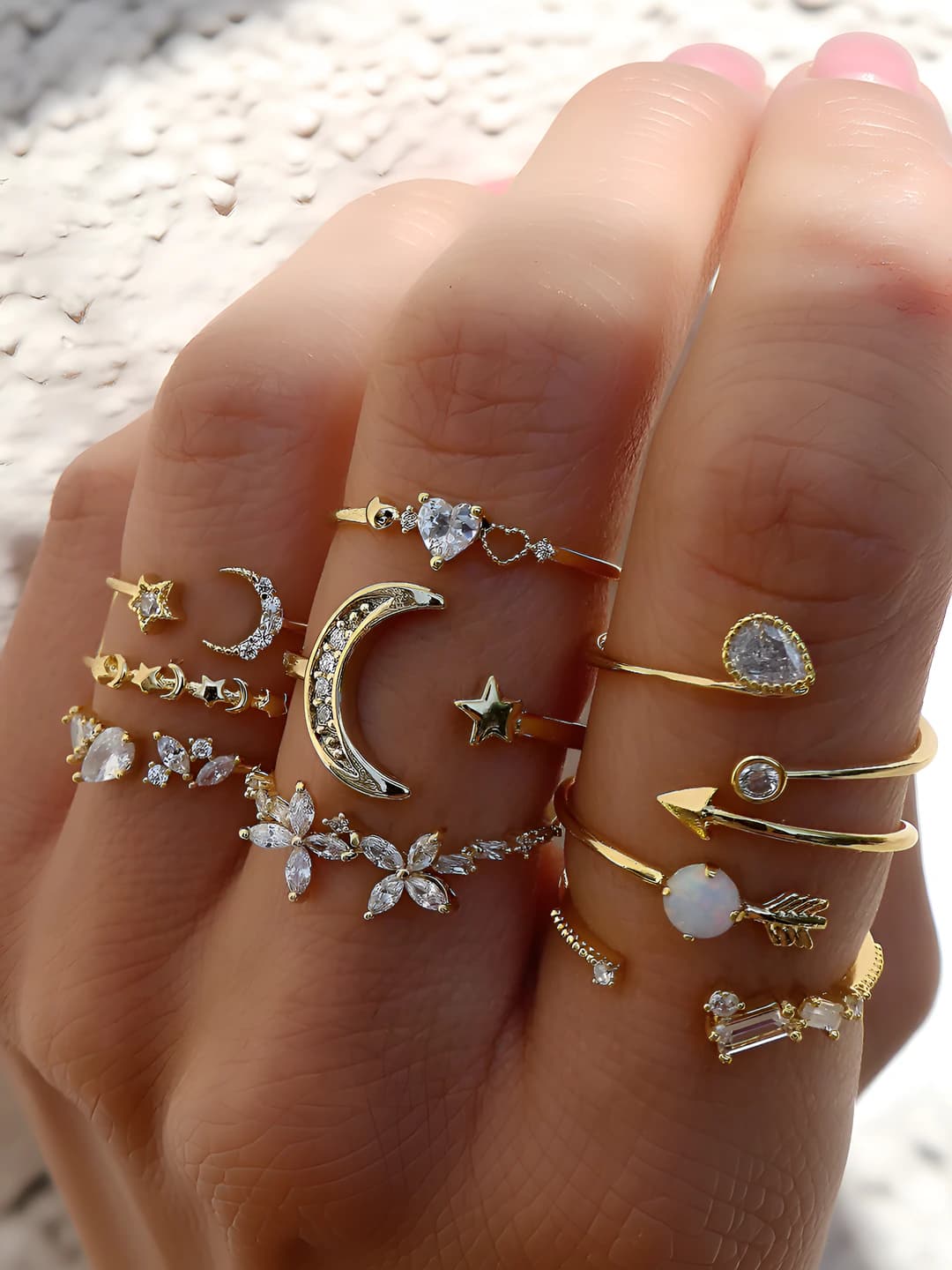 Women's 10-piece ring set in retro style with rhinestones, star, moon, heart and leaf shapes
