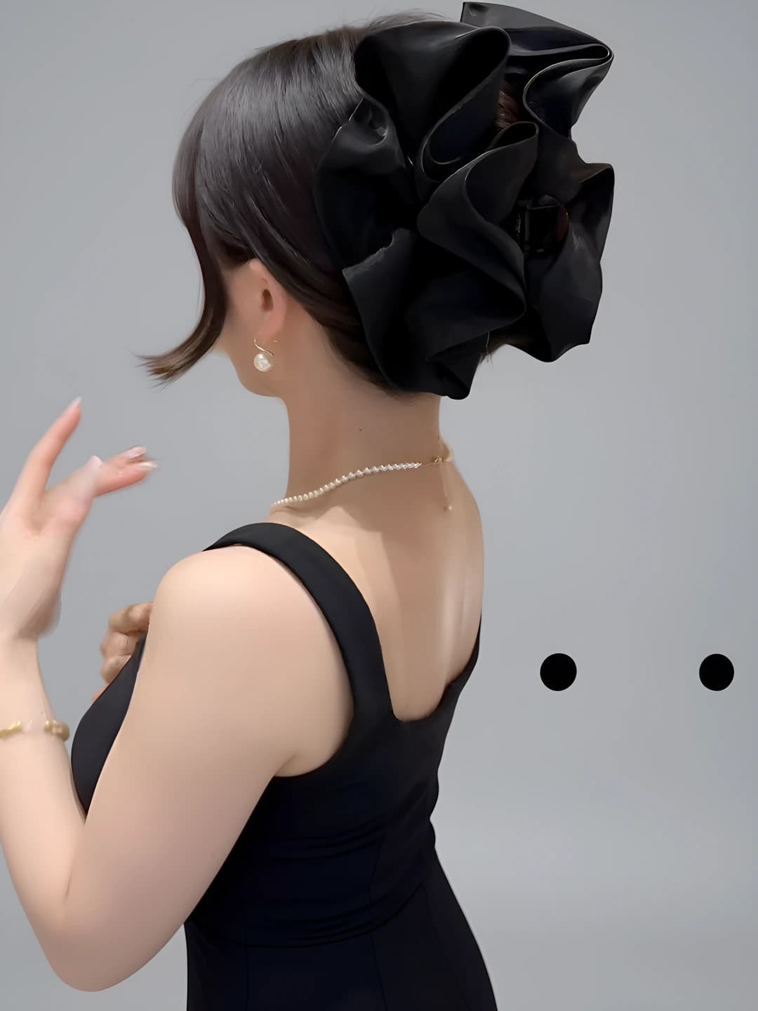 Black clip, 13 cm