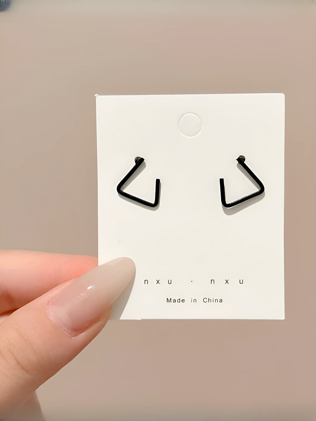 9# Black triangle stud earrings