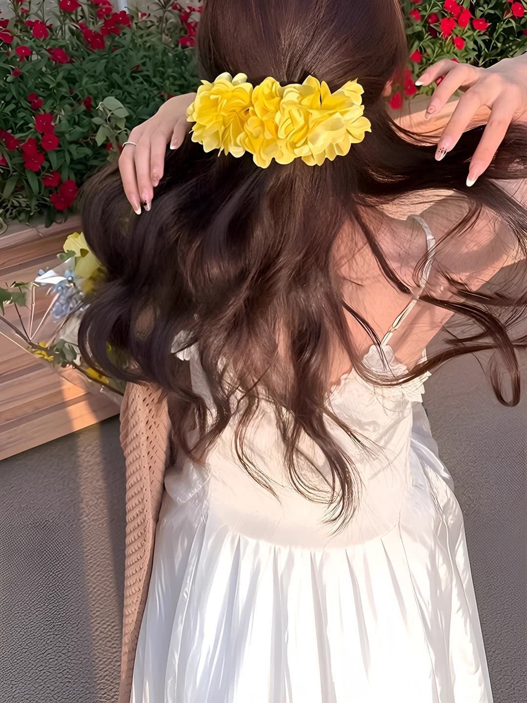 5_ Bright yellow floral banana clip 13 cm