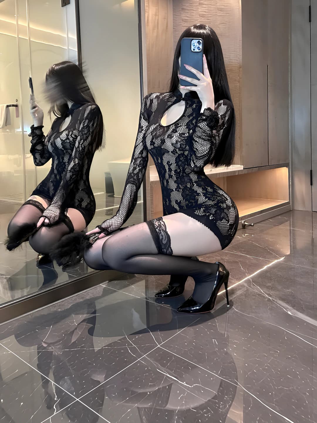 Qora (Socks not included)