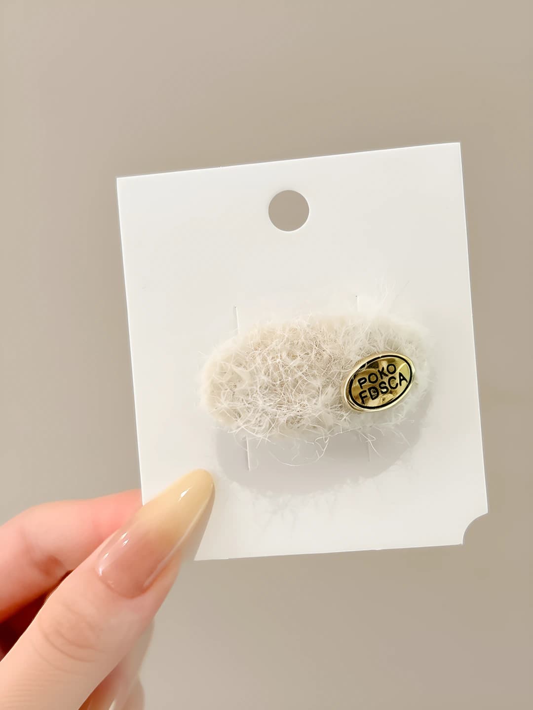 Молочный, овальный, 4 см