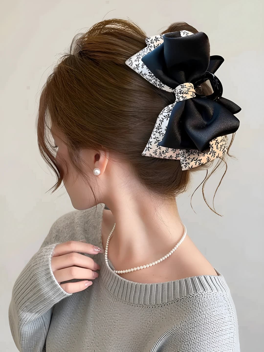 2# Black & white floral bow ~13cm