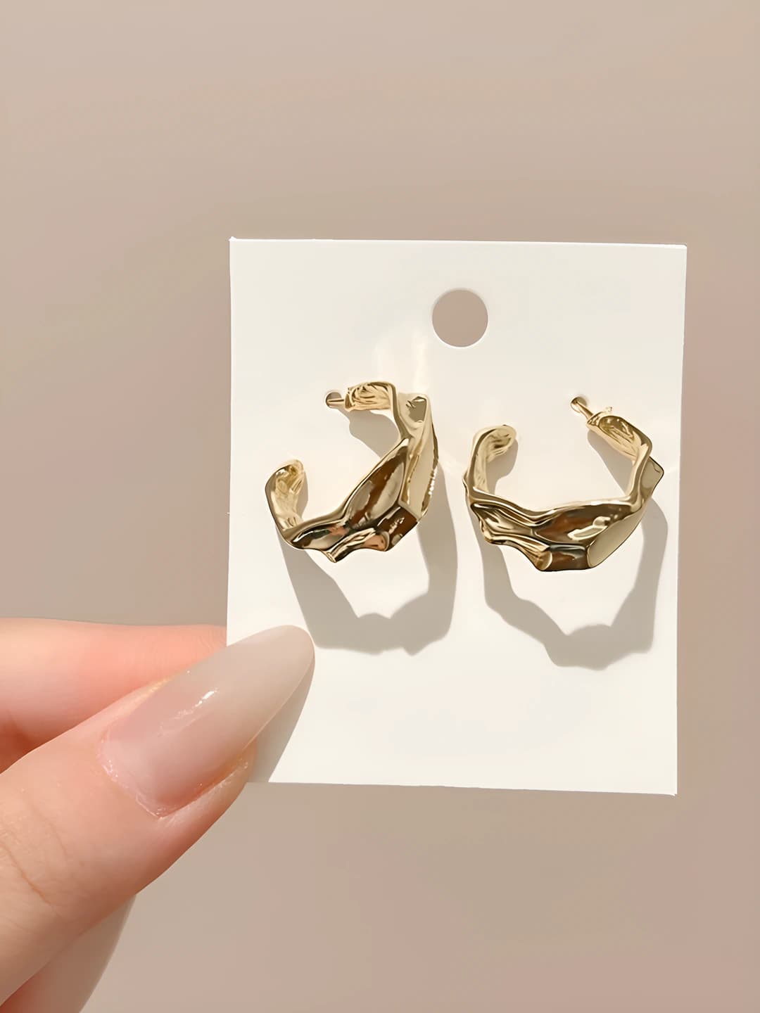 2# Ruffled C-shape Gold