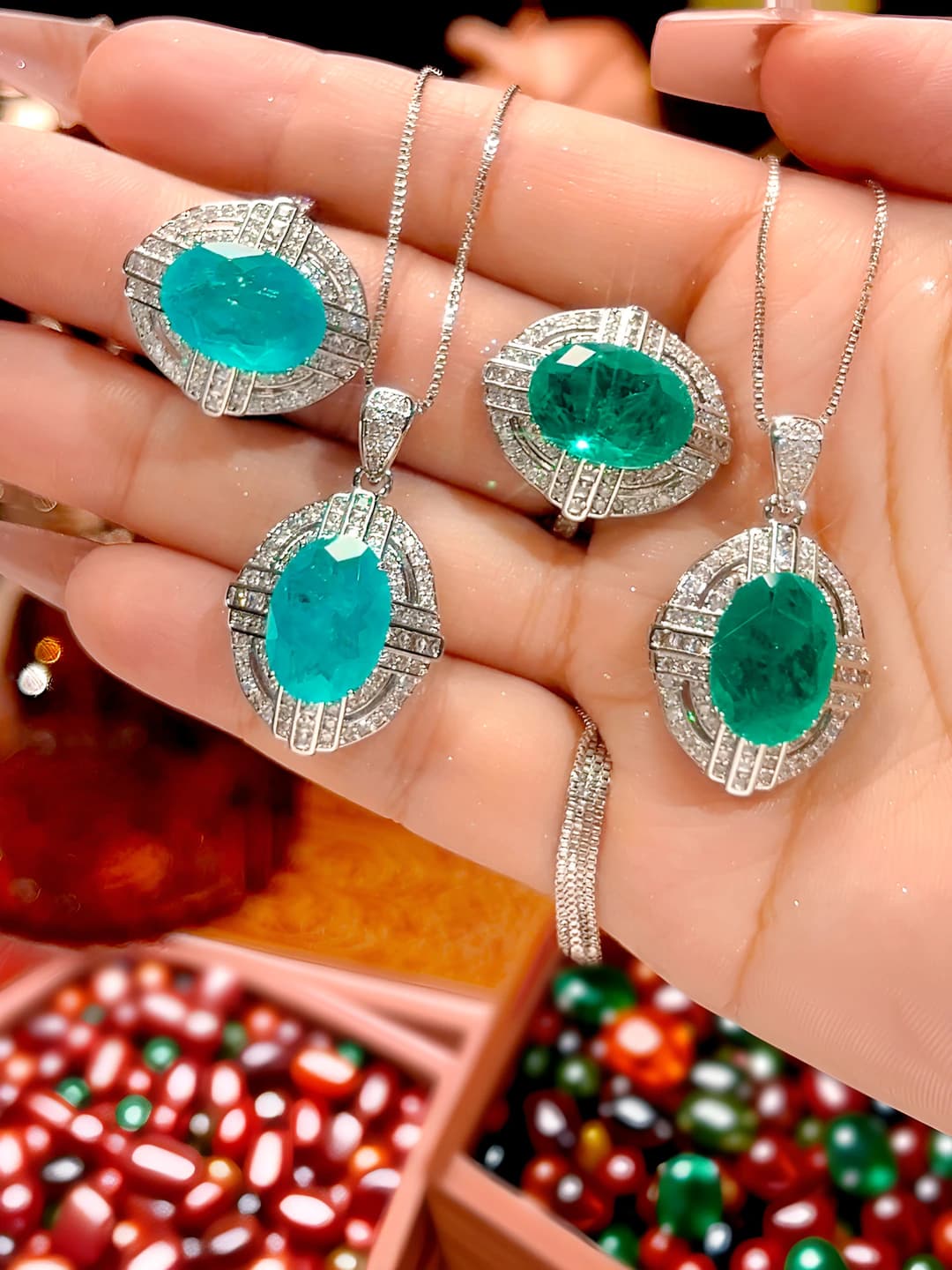 Women's 2026 retro gold-plated brass set with emerald imitation and water drop pattern