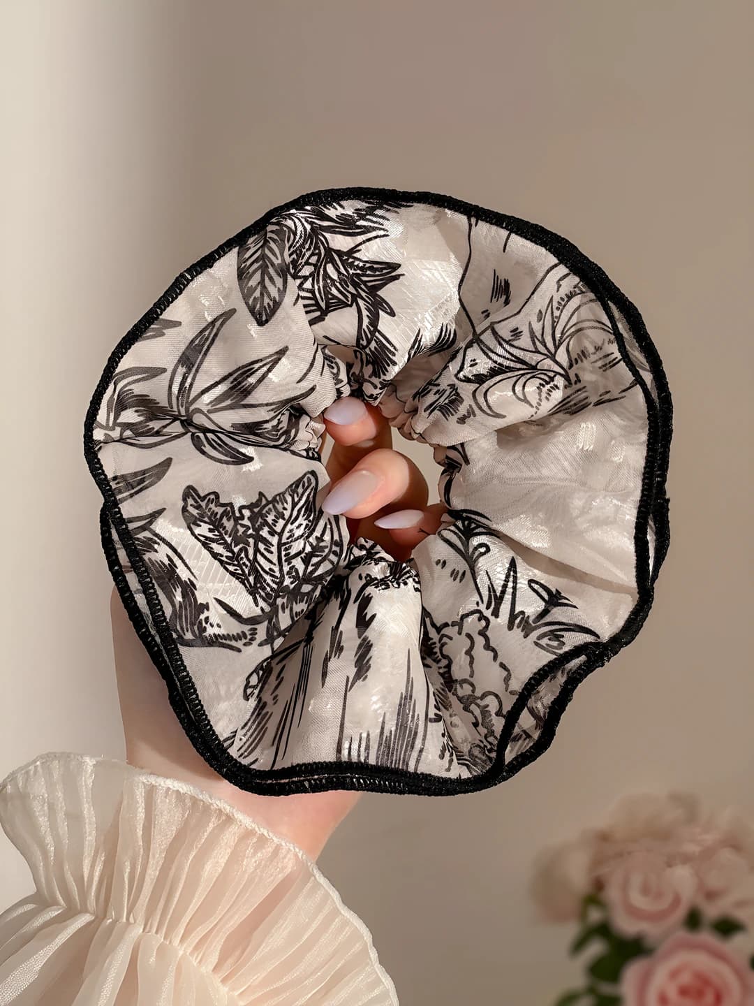 1# Printed ruffle hair tie 15 cm