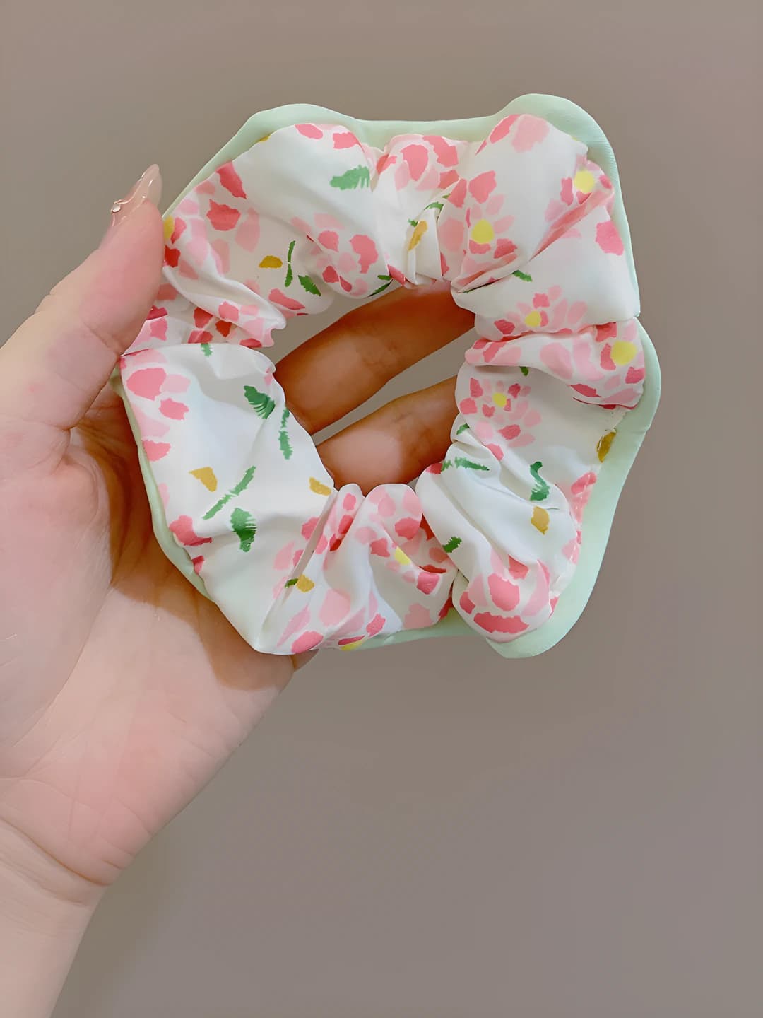Розовая роза