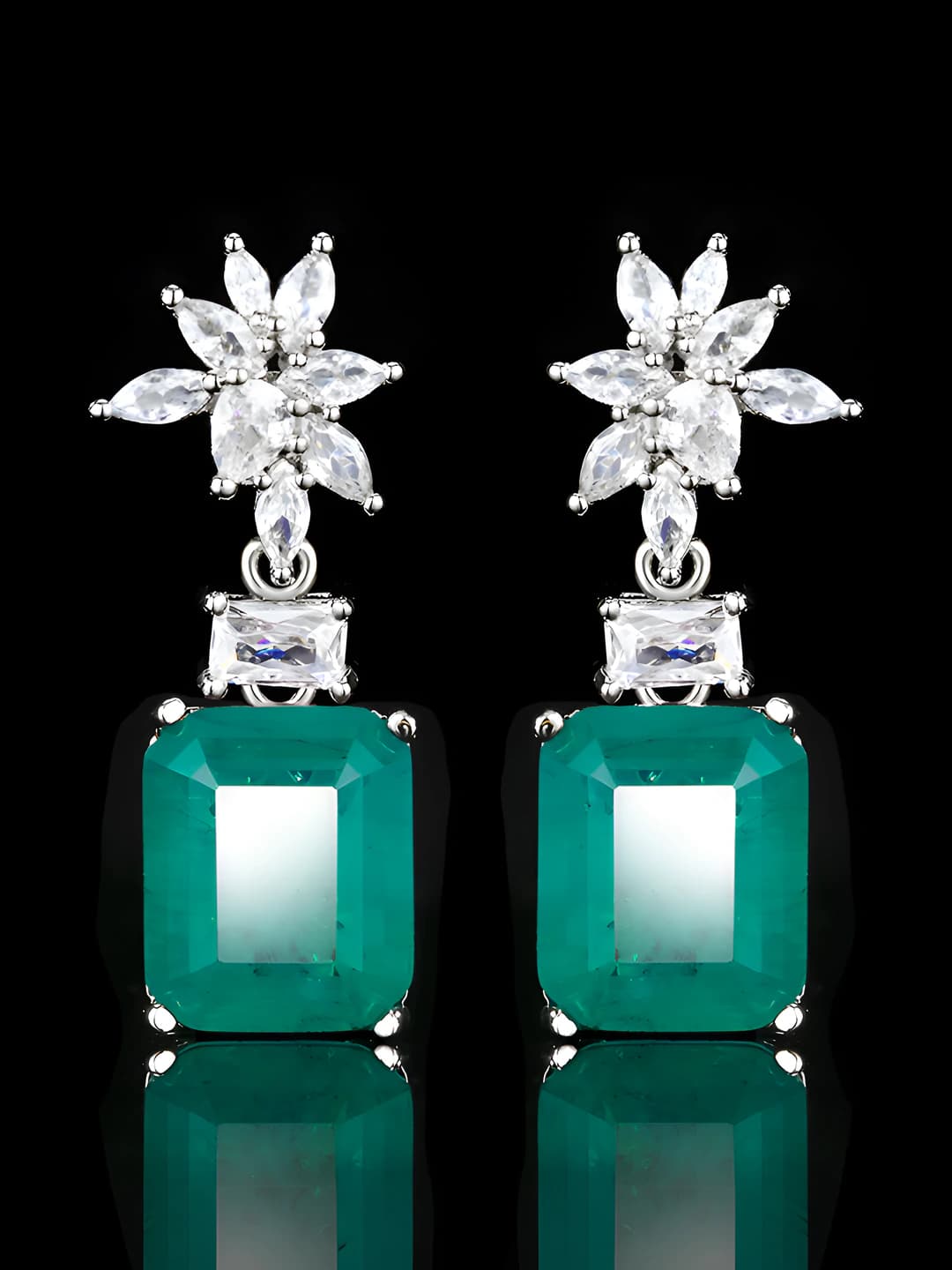 Emerald studs