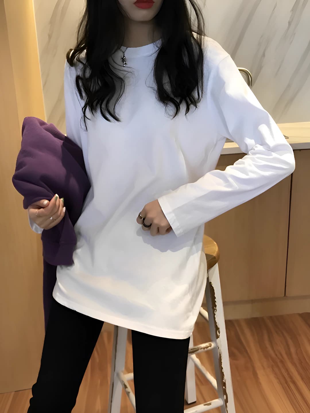 Ayollar uchun koreys uslubida sof paxta uzun yengli longsliv, o'rta-uzun, dumaloq yoqa, bir rangli, bo'sh (oversize) kesim, bahor-kuz mavsumi uchun