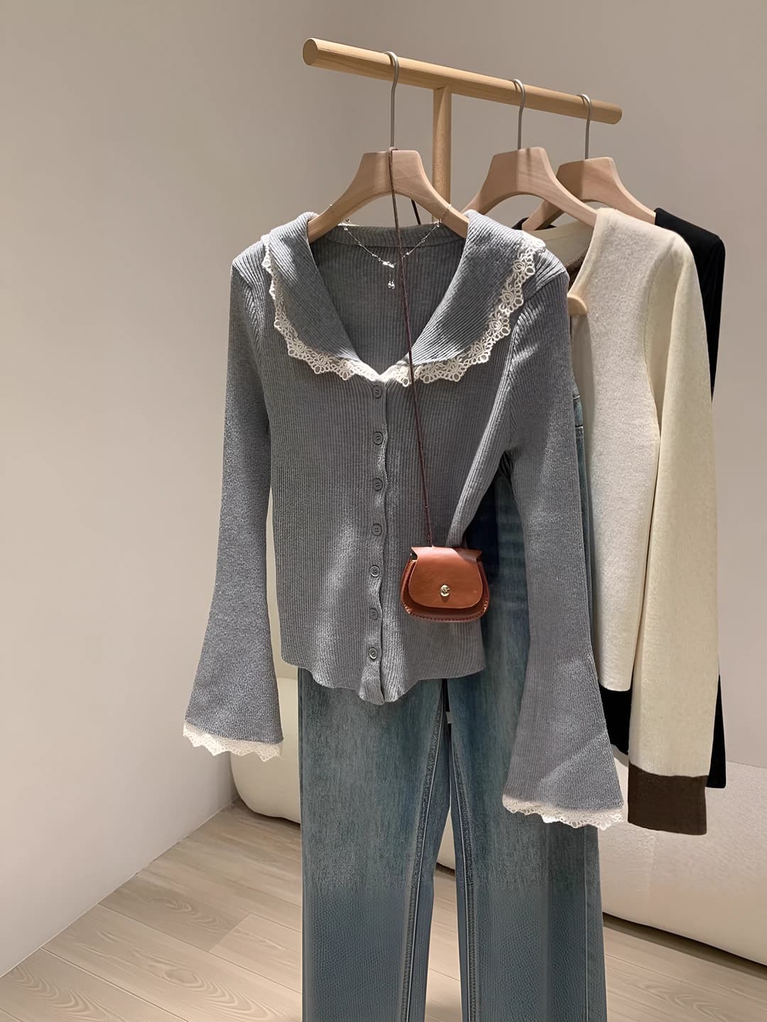 Women's lace knit cardigan, lapel collar, long sleeve, cropped, solid colour, autumn-winter