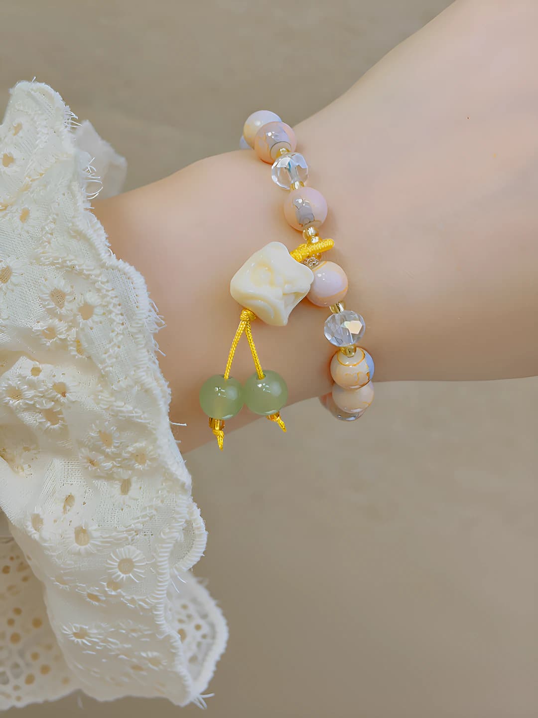 39# Yellow-blue cracked beads - Lion Dance