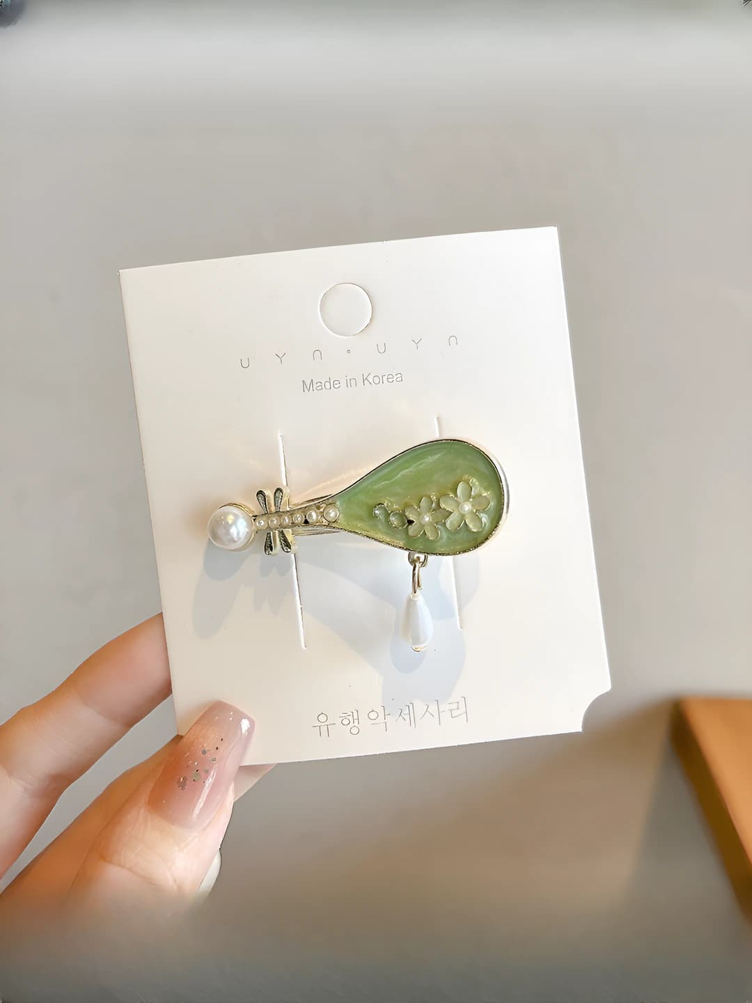 Floral pearl clip, ~5 cm