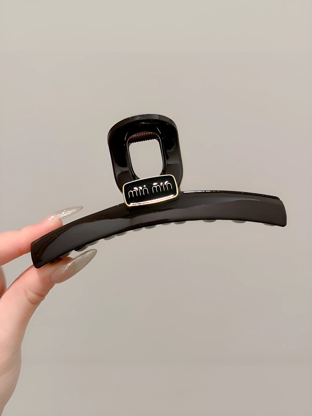 Letter Q ~13 cm