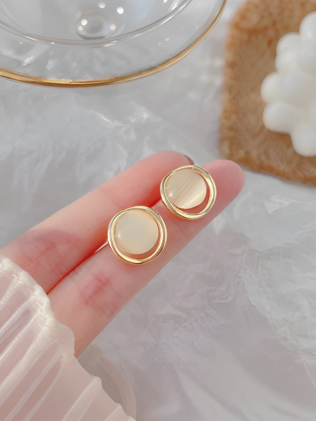 1# Cat's eye studs - Silver post