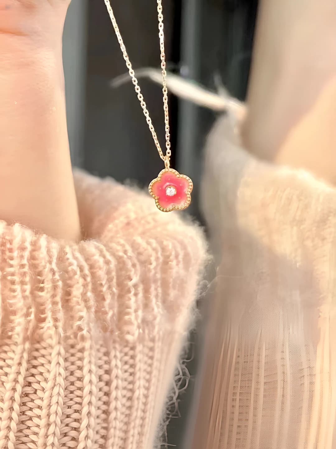 Small floral necklace