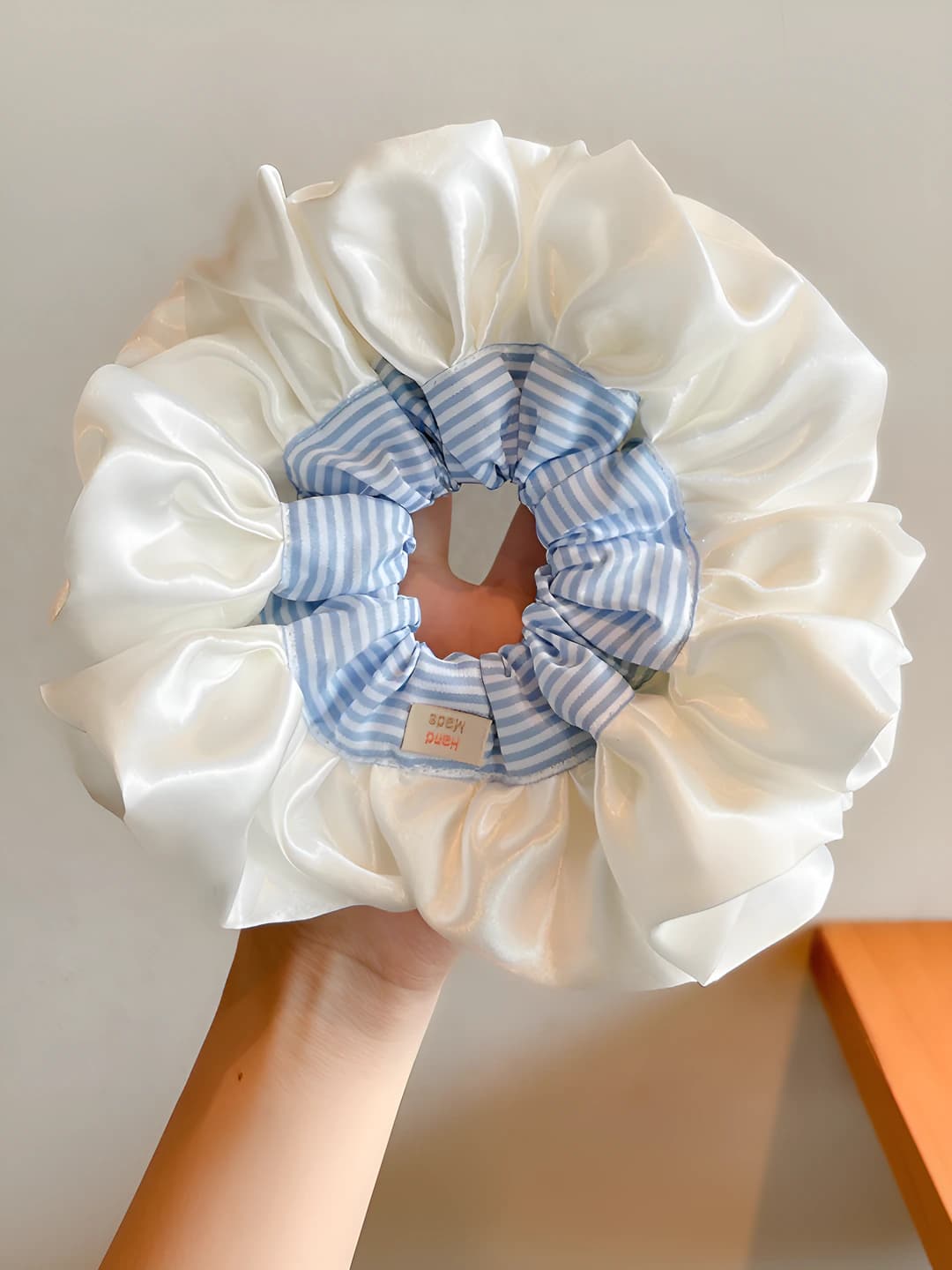 Синие полосы юбочный край 25 cm