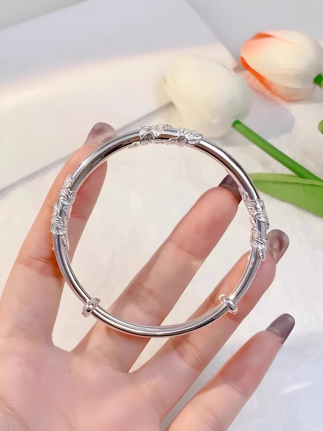 Gullar bilaguz
