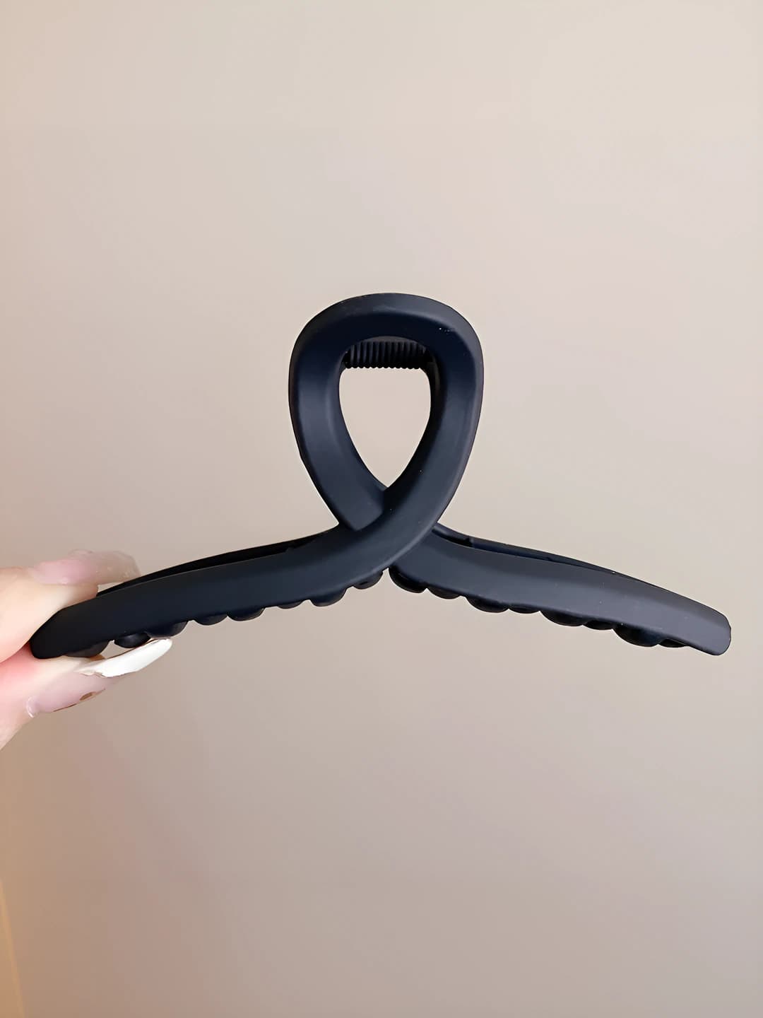 46# Large black Y-clip 13CM