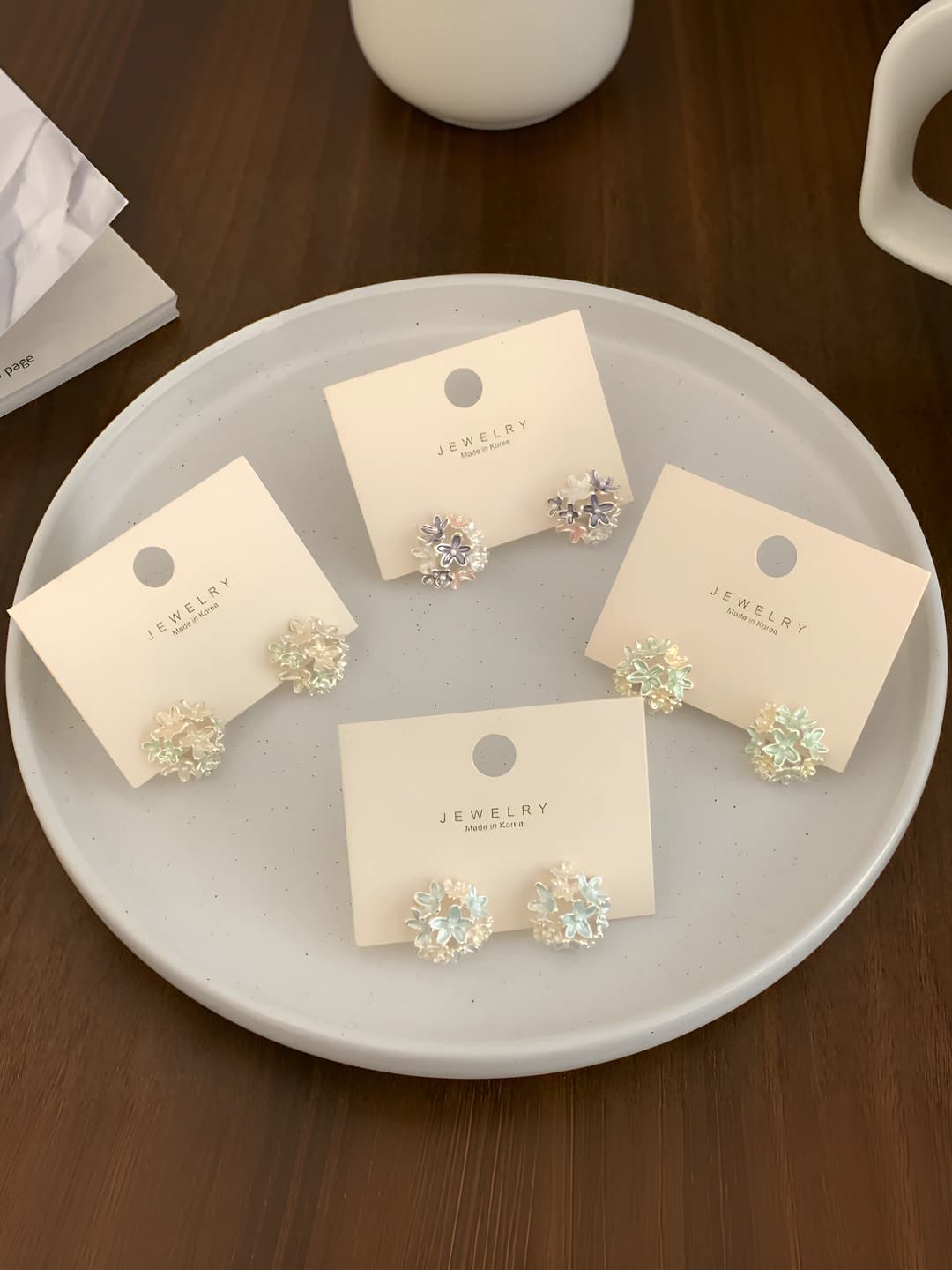 Women's pearl and three-color flower earrings, simple modern style, copper material, silver plating