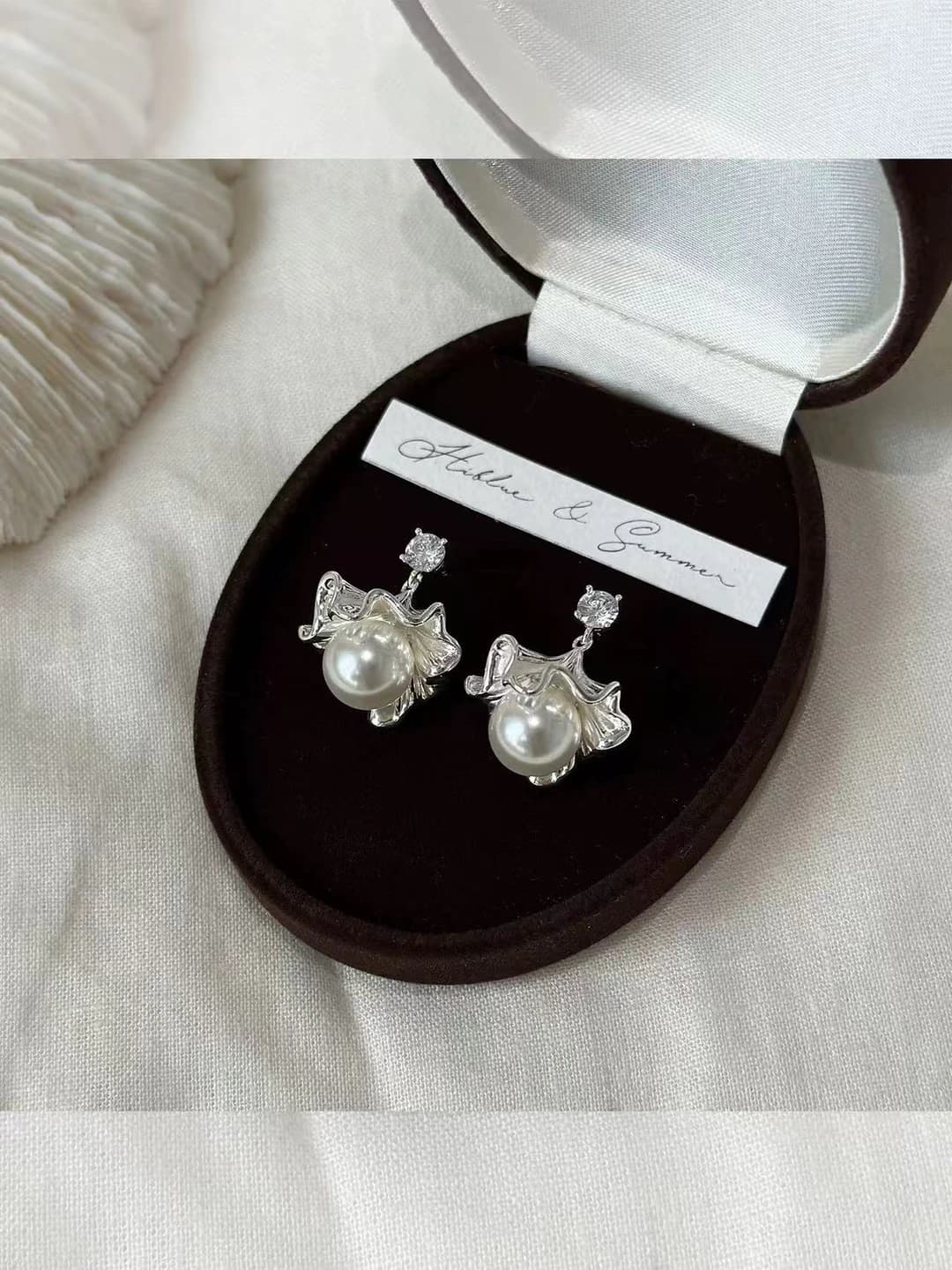 Pearl floral rhinestone