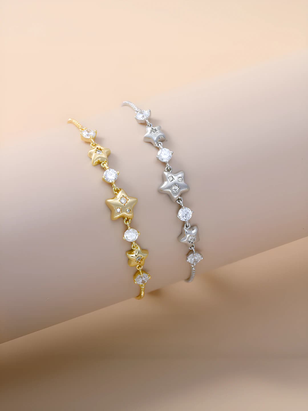 Women's copper alloy bracelet with five-pointed star and cord clasp