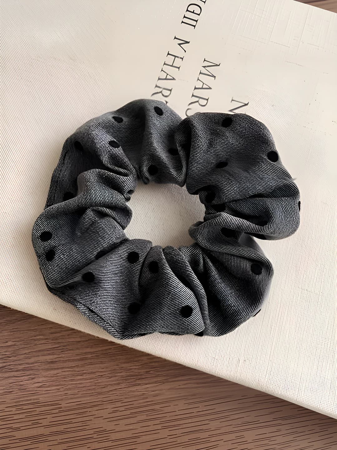 Grey ring round dot scrunchie