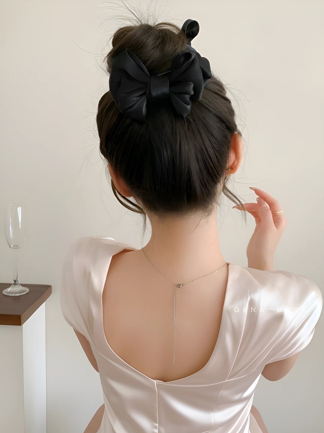 1# Black - bun clip 9 cm