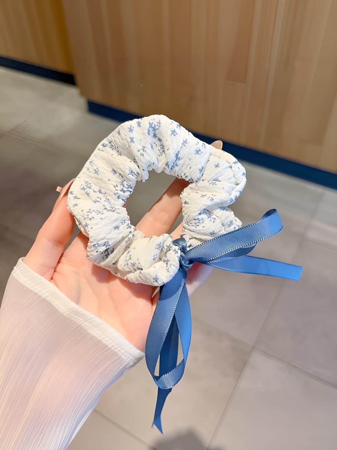 3# Blue thin bow