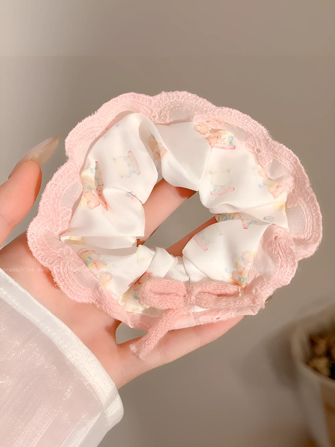 1# Bow scrunchie, pink, 10 cm