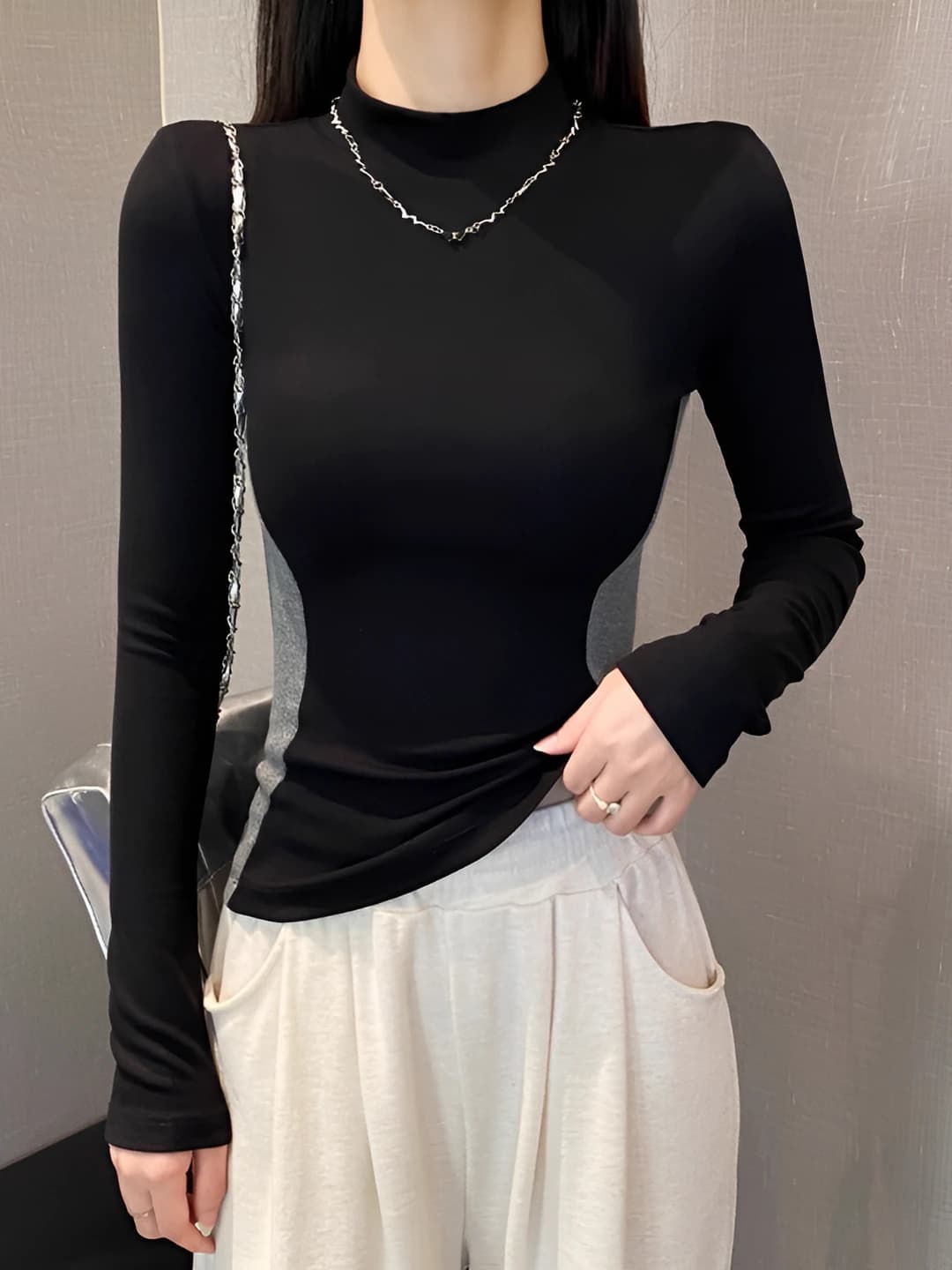 Black [Mock neck] Long sleeve