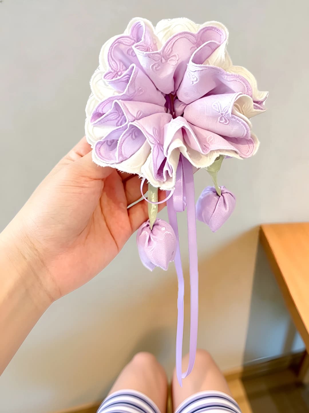 Off-white-purple, unfolded ~25 cm*10 cm