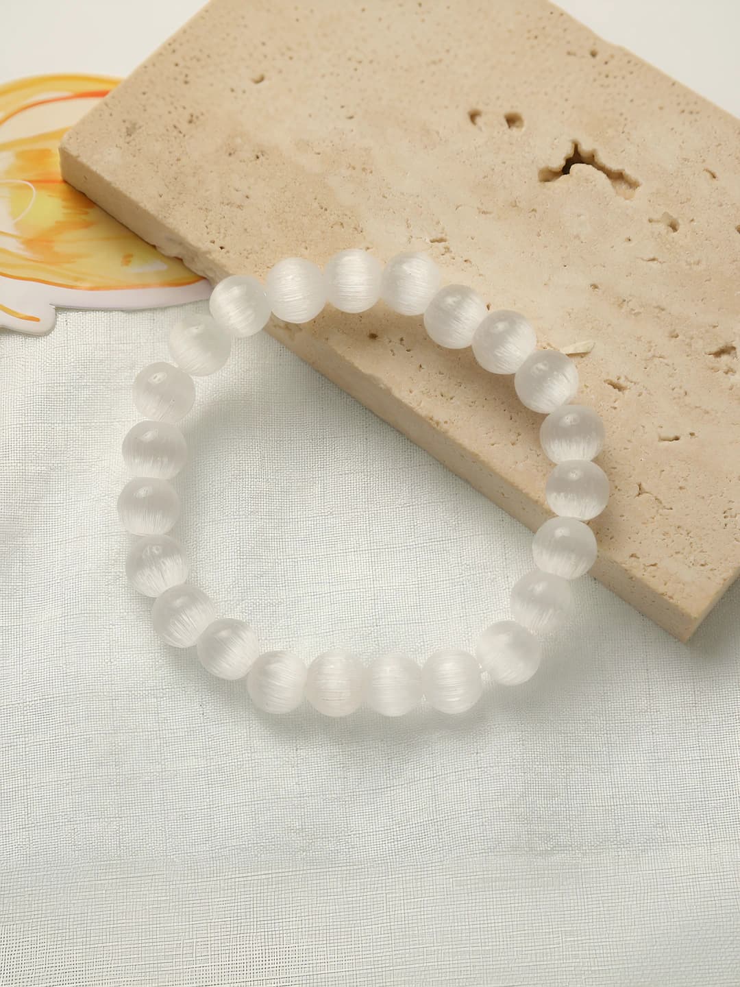 White, cat eye