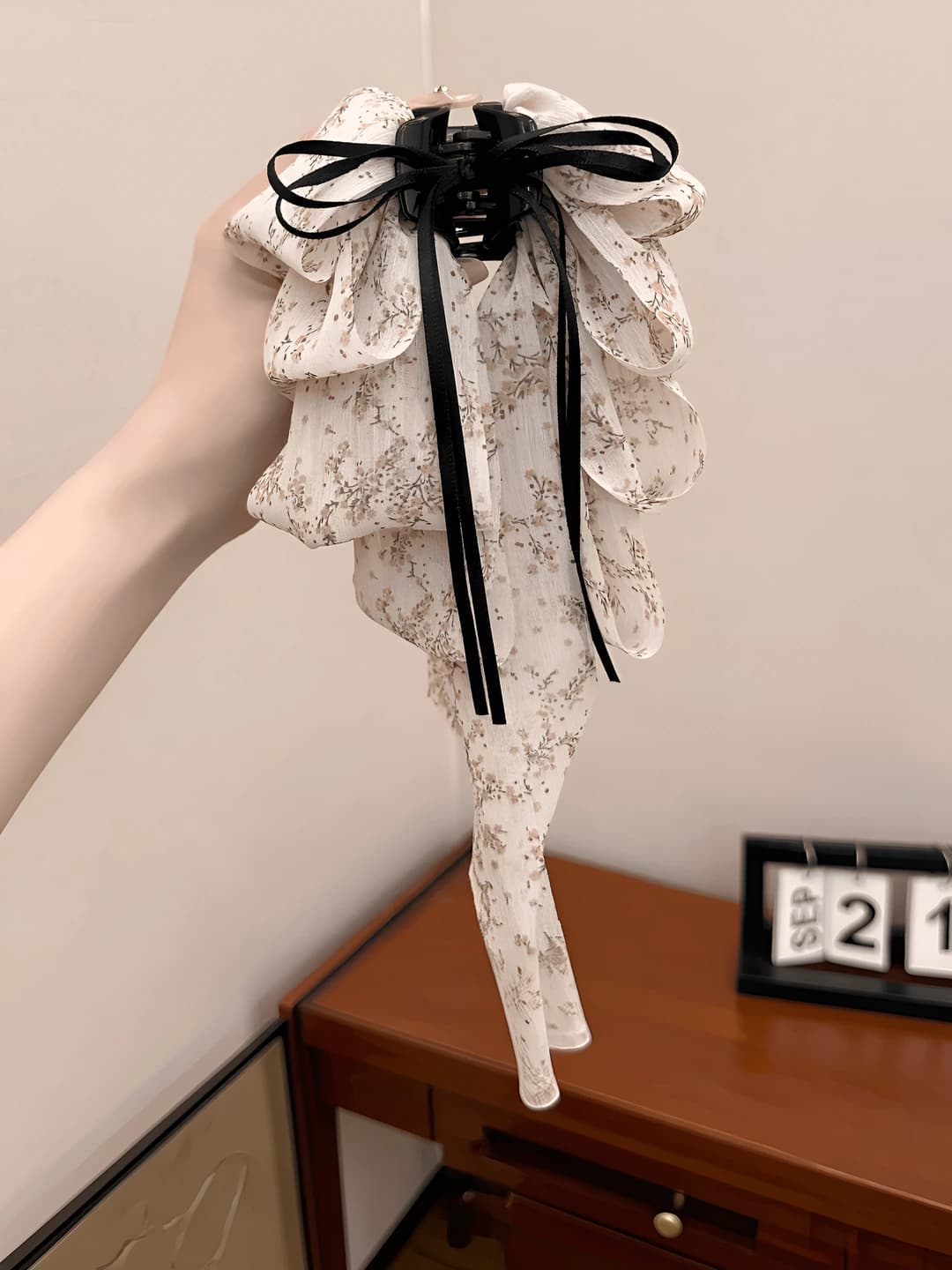 3# White-orange floral