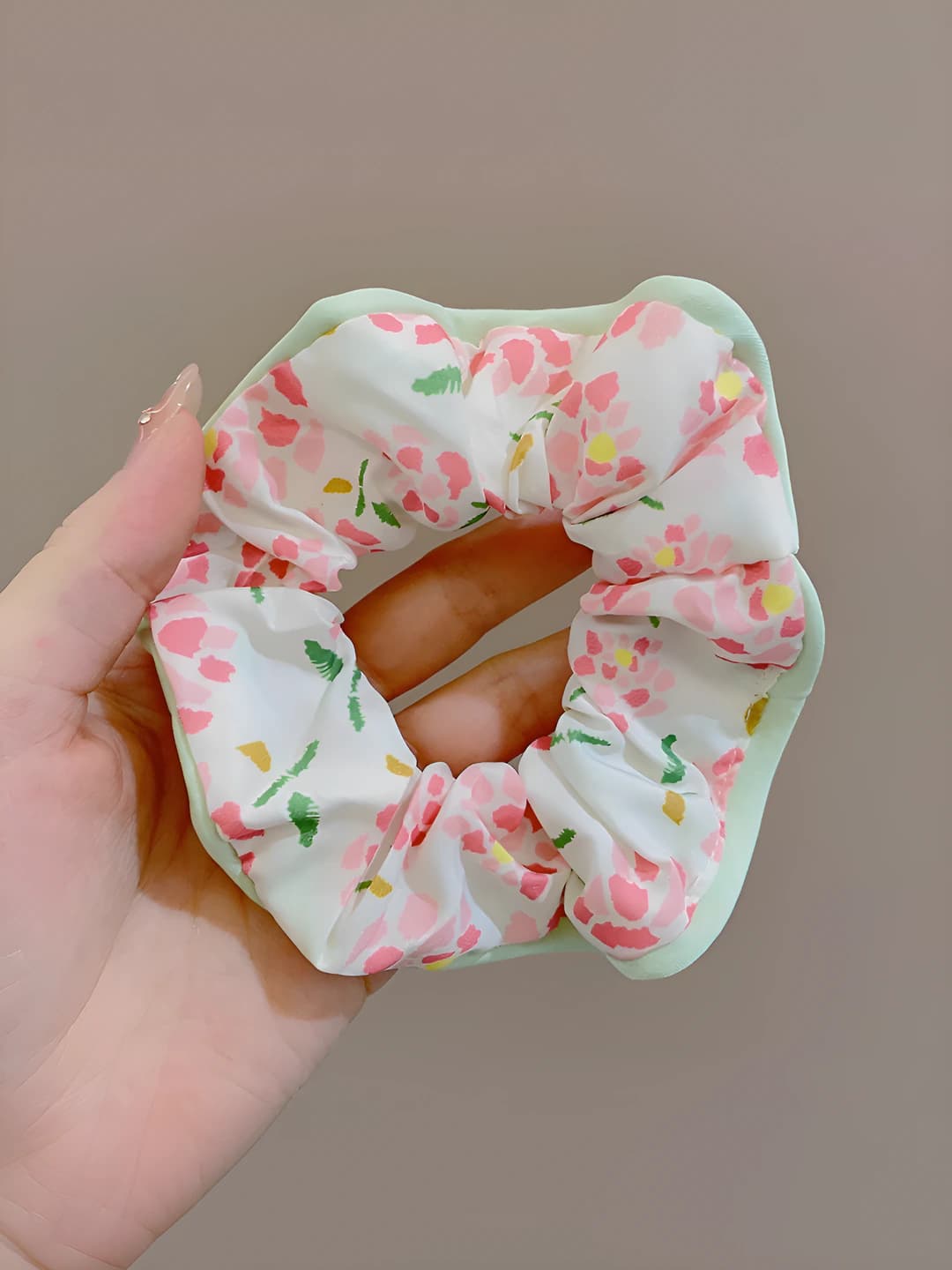 Розовая роза
